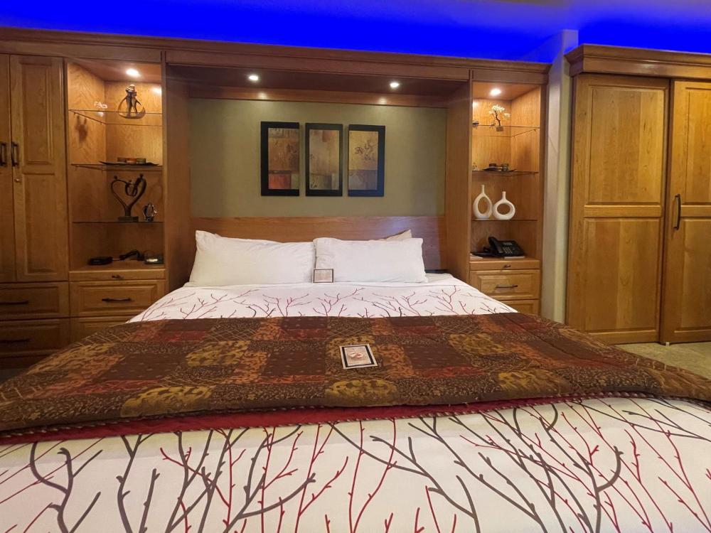 King Room with Garden View interior